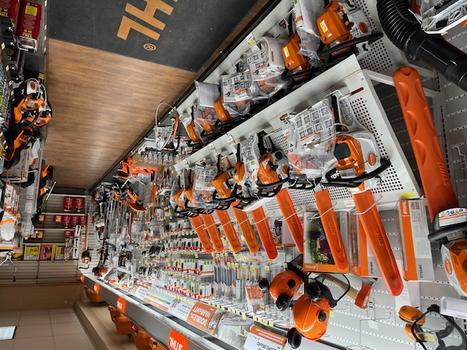 STORE PIC