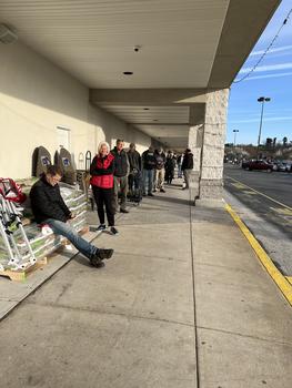 Grand Opening Line